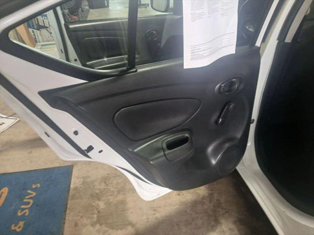2017 Nissan Versa 1.6 S+