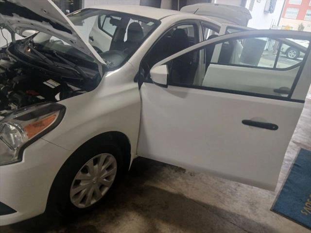 2017 Nissan Versa 1.6 S+