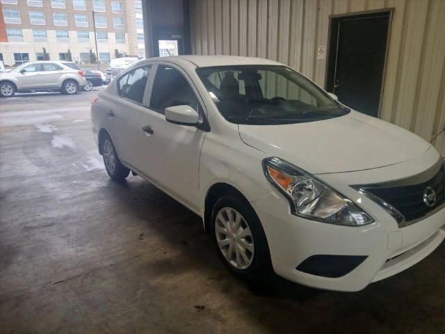 2017 Nissan Versa 1.6 S+