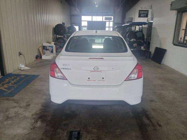 2017 Nissan Versa 1.6 S+