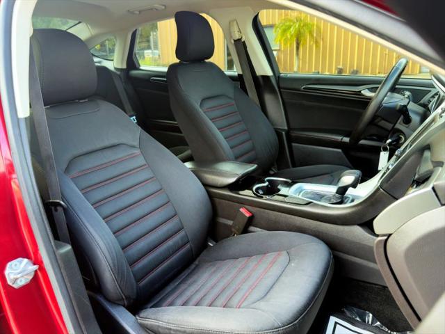 2016 Ford Fusion SE