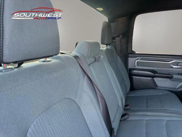 2022 Ram 1500 Big Horn Crew Cab 4x4 5'7" Box