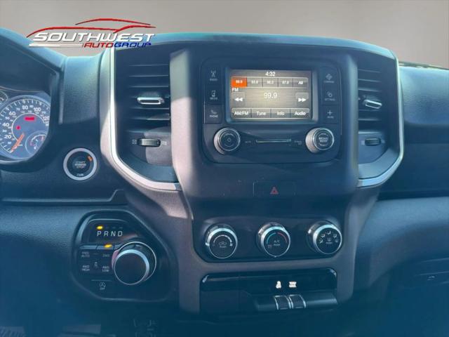 2022 Ram 1500 Big Horn Crew Cab 4x4 5'7" Box
