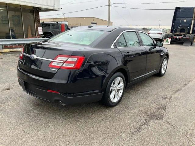 2018 Ford Taurus SE