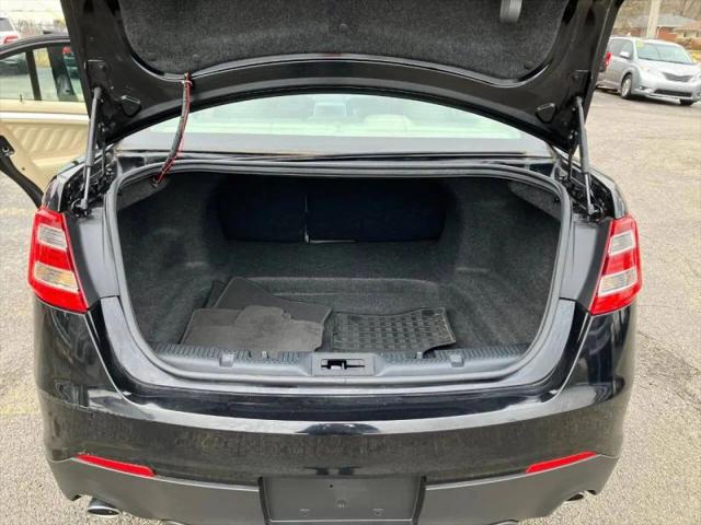 2018 Ford Taurus SE