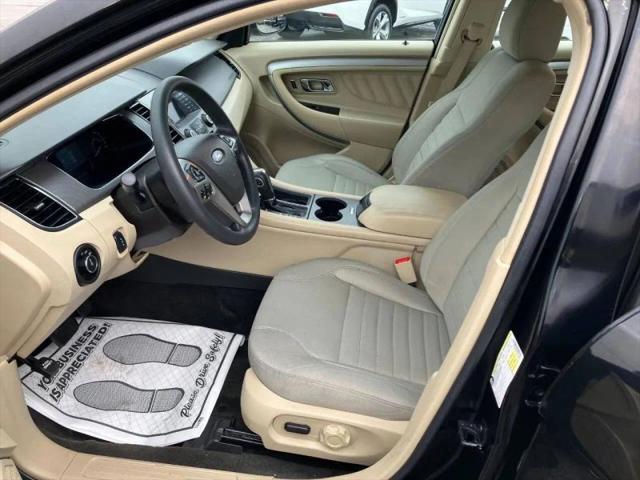 2018 Ford Taurus SE