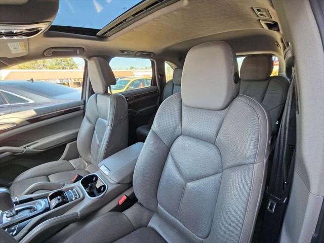 2012 Porsche Cayenne Base