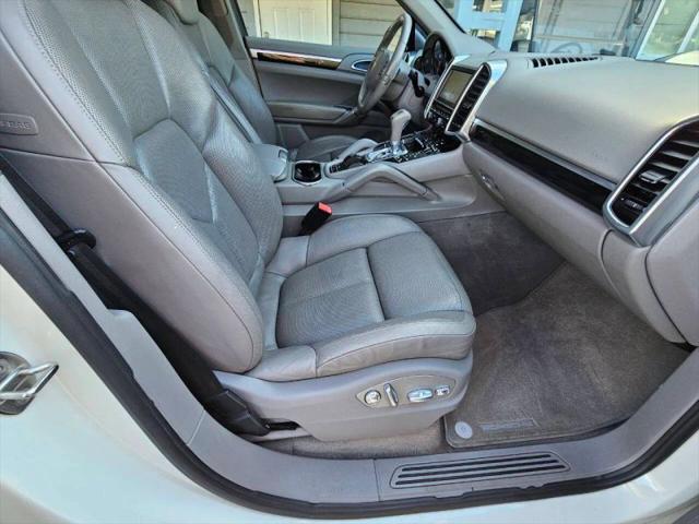 2012 Porsche Cayenne Base