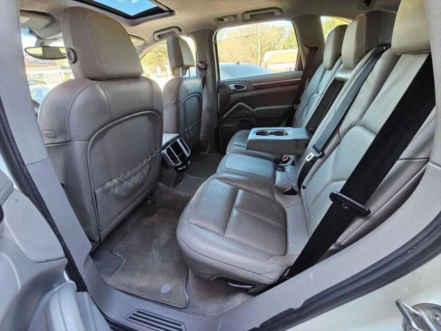 2012 Porsche Cayenne Base