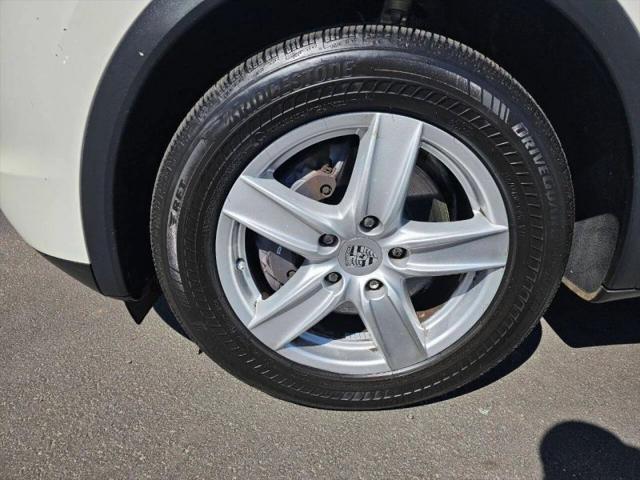 2012 Porsche Cayenne Base