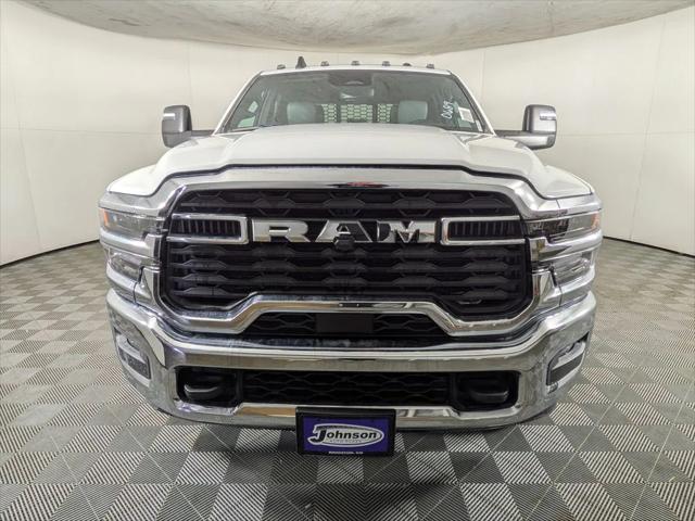 2026 RAM Ram 3500 Chassis Cab RAM 3500 TRADESMAN CREW CAB CHASSIS 4X4 60 CA