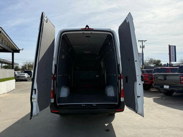 2021 Mercedes-Benz Sprinter 2500 High Roof I4