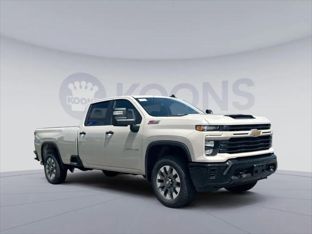 2026 Chevrolet Silverado 2500HD Crew Cab, Long Bed, Custom, 4WD