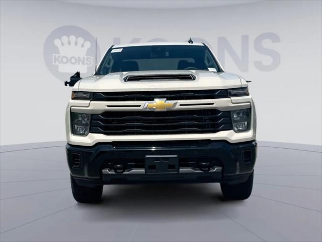 2026 Chevrolet Silverado 2500HD Crew Cab, Long Bed, Custom, 4WD