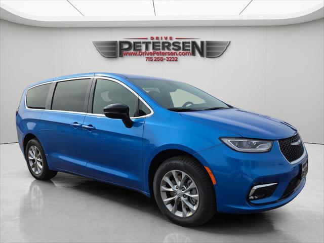 2026 Chrysler Pacifica Select AWD for sale in Waupaca, WI