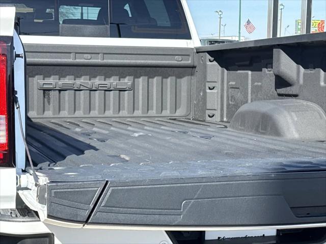 2022 GMC Sierra 3500HD 4WD Crew Cab Long Bed Denali
