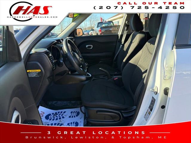 2016 Kia Soul Base