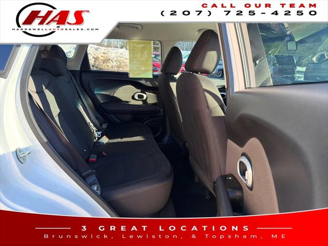 2016 Kia Soul Base