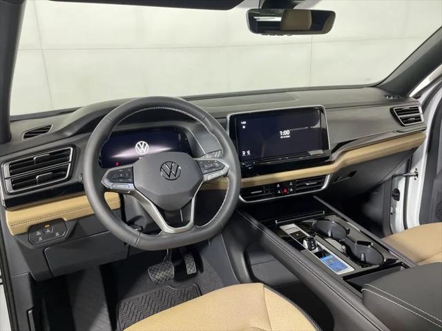 2026 Volkswagen Atlas Cross Sport SE with Technology