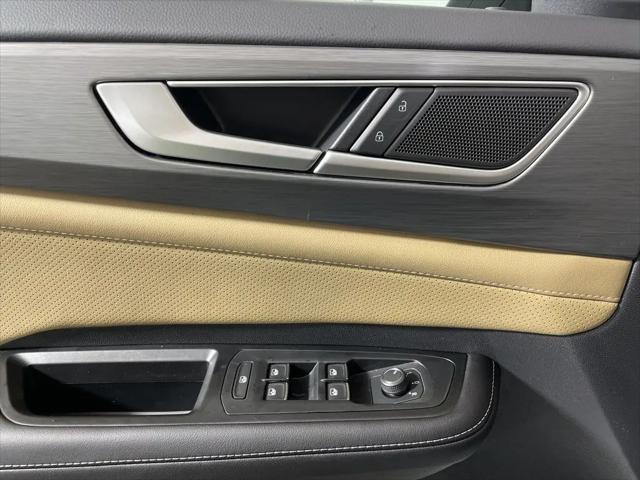 2026 Volkswagen Atlas Cross Sport SE with Technology