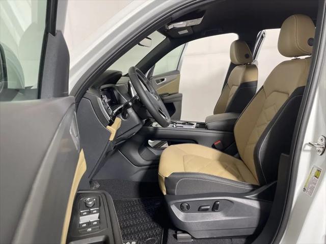 2026 Volkswagen Atlas Cross Sport SE with Technology