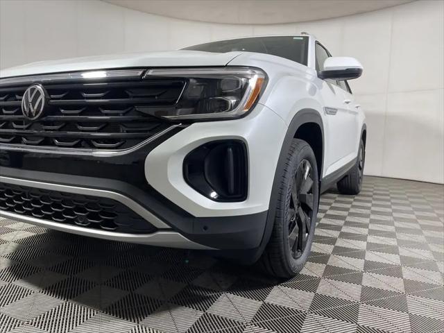 2026 Volkswagen Atlas Cross Sport SE with Technology