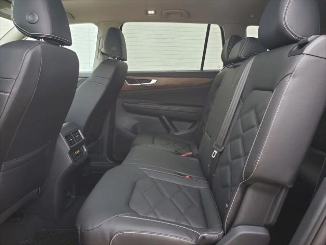 2026 Volkswagen Atlas SE with Technology