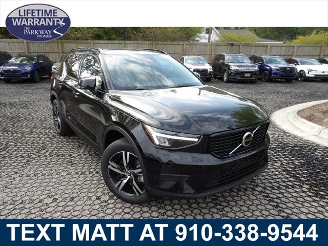 2026 Volvo XC40 Core, B5 AWD Gas mild hybrid, Dark for sale in Wilmington, NC
