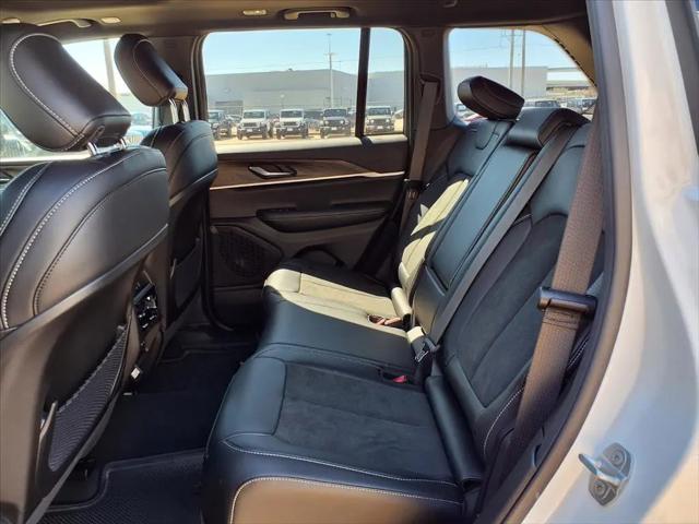 2026 Jeep Grand Cherokee Altitude 4x2