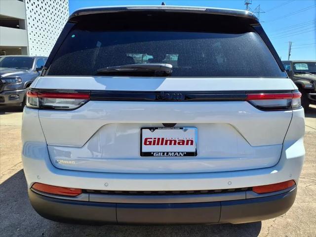 2026 Jeep Grand Cherokee Altitude 4x2