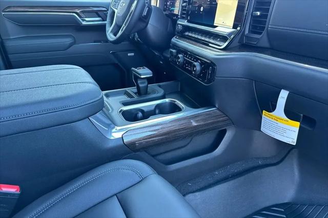 2026 Chevrolet Silverado 1500 4WD Crew Cab Standard Bed RST