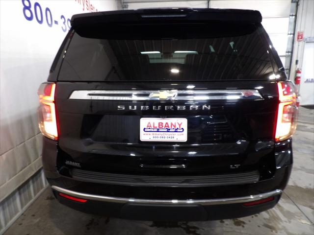 2024 Chevrolet Suburban 4WD LT