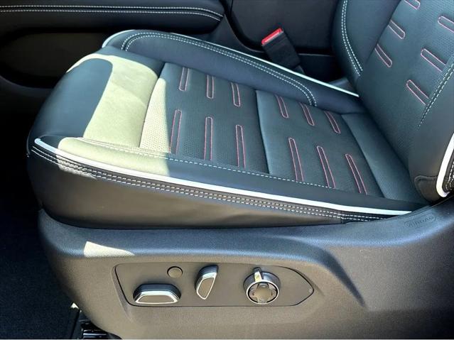 2026 GMC Yukon XL 4WD AT4 Ultimate