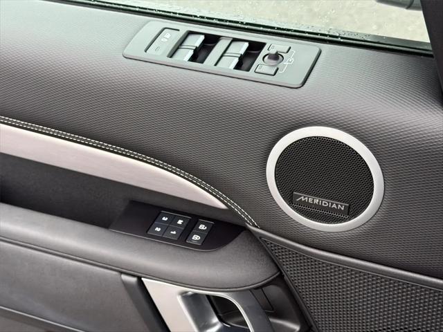 2024 Land Rover Discovery P360 Dynamic SE