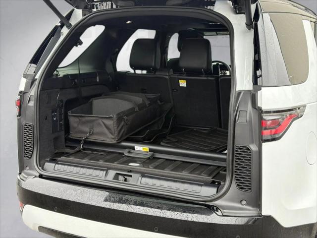 2024 Land Rover Discovery P360 Dynamic SE