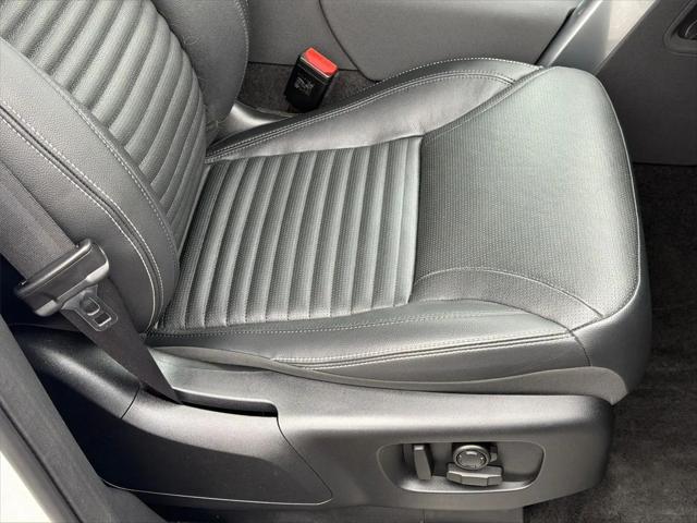 2024 Land Rover Discovery P360 Dynamic SE