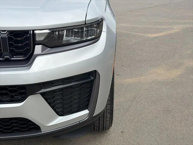 2026 Jeep Grand Cherokee L Altitude 4x4