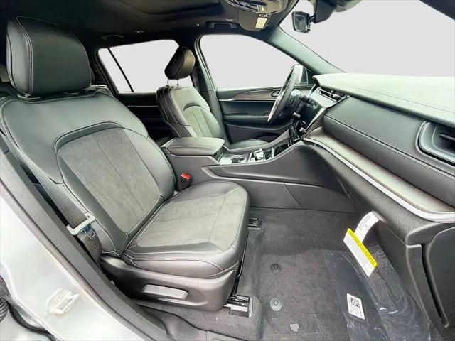 2026 Jeep Grand Cherokee L Altitude 4x4