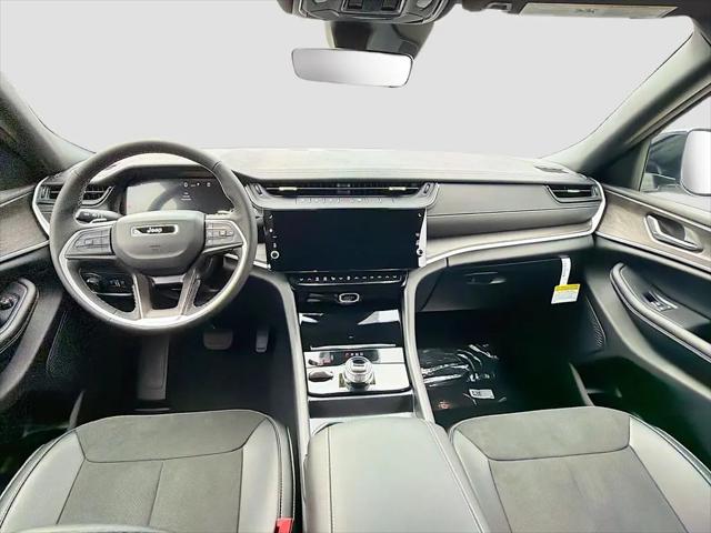 2026 Jeep Grand Cherokee L Altitude 4x4