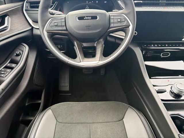 2026 Jeep Grand Cherokee L Altitude 4x4