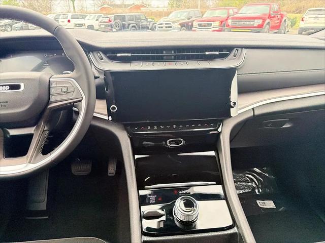 2026 Jeep Grand Cherokee L Altitude 4x4