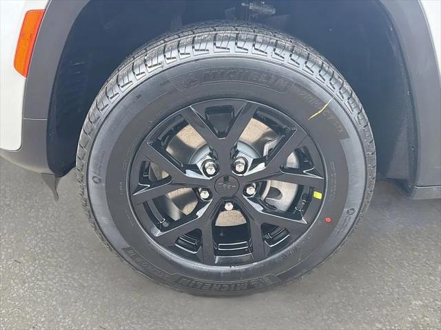 2026 Jeep Grand Cherokee L Altitude 4x4