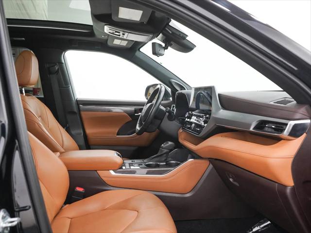 2021 Toyota Highlander Hybrid Platinum