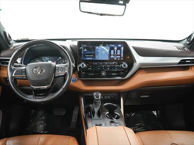 2021 Toyota Highlander Hybrid Platinum