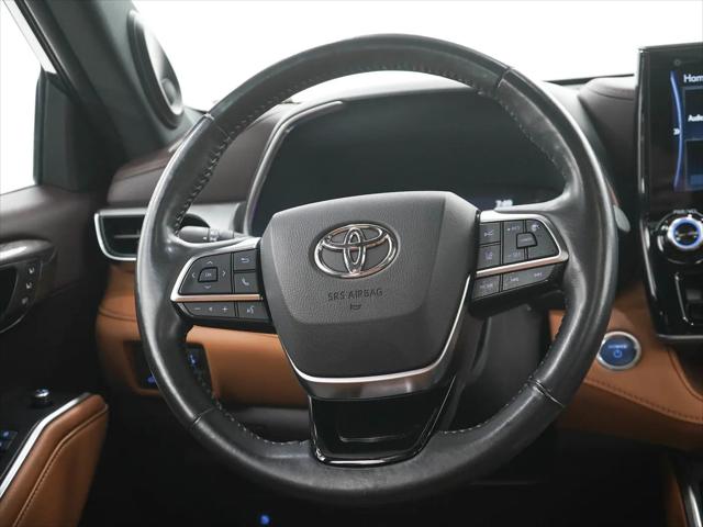 2021 Toyota Highlander Hybrid Platinum