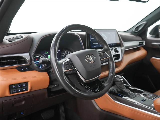 2021 Toyota Highlander Hybrid Platinum