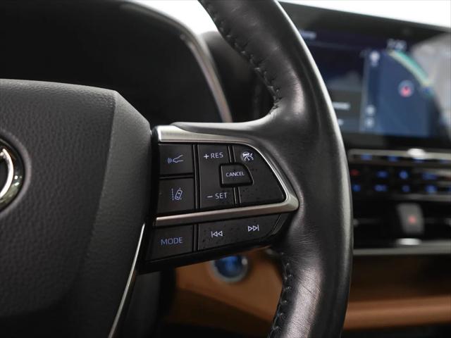 2021 Toyota Highlander Hybrid Platinum