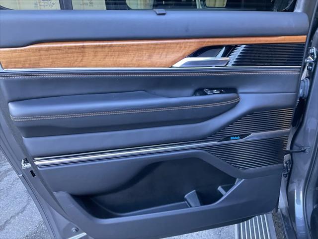 2024 Jeep Grand Wagoneer L Series III 4x4