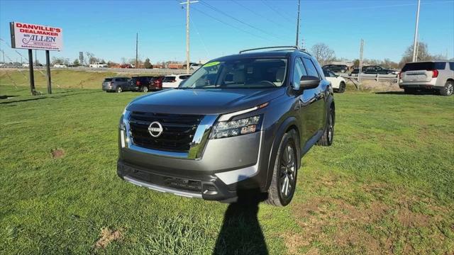 2025 Nissan Pathfinder SL 4WD