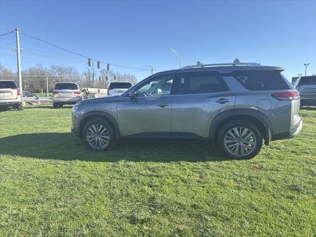 2025 Nissan Pathfinder SL 4WD